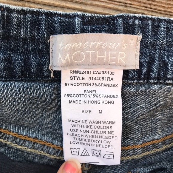 Maternity jeans, size medium - Picture 2 of 3